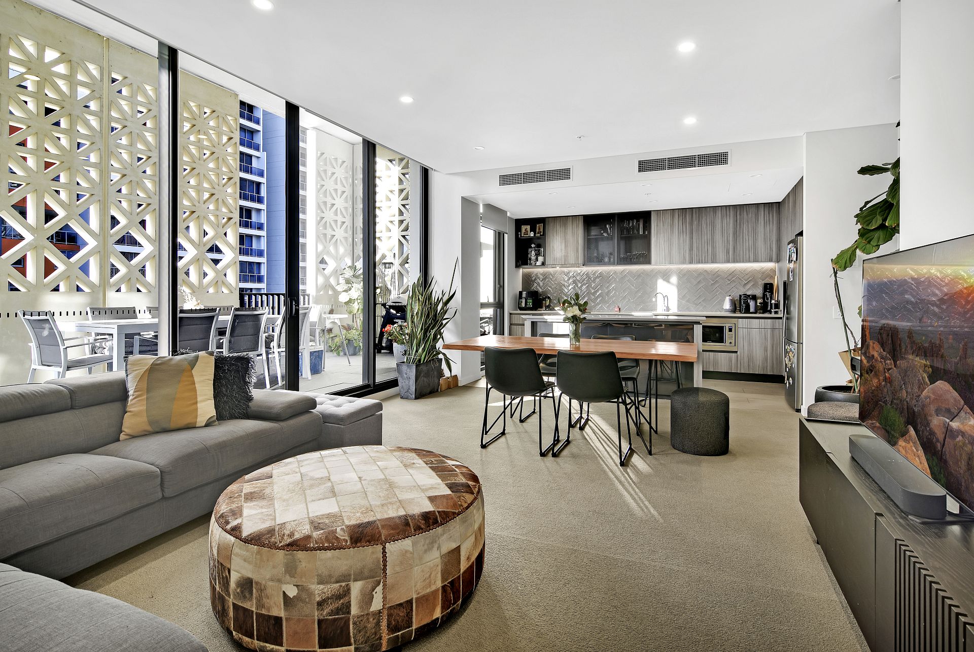 1707/15 Lachlan Street, Waterloo NSW 2017